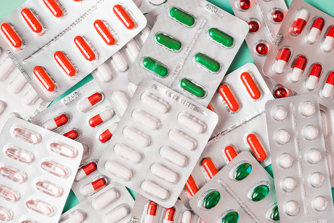 drogaria total, drogaria, farmácia, farmácia online, farmácia perto de mim, drogaria perto de mim, comprar medicamentos, medicamentos online, remédio, comprar remédio, remédio com receita, medicamento genérico, medicamento de marca, antibiótico, analgésico, anti-inflamatório, antialérgico, vitaminas, suplemento vitamínico, polivitamínico, colágeno, ômega 3, vitamina C, vitamina D, remédio pressão, remédio diabetes, insulina, remédio colesterol, anticoncepcional, pilula anticoncepcional, teste de gravidez, preservativo, camisinha, saúde, bem-estar, cuidado com a saúde, dermocosméticos, protetor solar, creme hidratante, shampoo, condicionador, higiene pessoal, sabonete, escova de dente, pasta de dente, enxaguante bucal, desodorante, fralda, fralda descartável, fralda geriátrica, fralda infantil, pomada para assaduras, leite infantil, leite em pó, suplemento alimentar, whey protein, emagrecedor, produto para emagrecimento, balança de farmácia, aferição de pressão, aferição de glicemia, farmácia 24h, drogaria 24h, farmácia aberta, atendimento farmacêutico, receita digital, desconto em medicamentos, convênio farmácia, programa de descontos, medicamentos de uso contínuo, saúde da mulher, saúde do homem, saúde da criança, saúde do idoso, primeiros socorros, curativo, gaze, esparadrapo, álcool em gel, álcool 70, termômetro, máscara descartável, máscara pff2, covid, teste covid, autoteste covid, nebulizador, inalador, aparelho de pressão, medidor de glicose, cuidados diários, beleza, cosméticos, maquiagem, batom, base facial, esmalte, removedor de esmalte, perfume, loção corporal, creme antirrugas, produtos de skincare, farmácia delivery, entrega de medicamentos, farmácia com entrega, farmácia rápida, drogaria confiável, comprar remédio barato, ofertas de medicamentos, desconto em remédios, promoção farmácia, medicamento controlado, tarja preta, antibiótico sem receita, consulta farmacêutica, orientação farmacêutica, drogaria mais próxima, farmácia popular, farmácia credenciada, drogaria preço baixo, medicamento com desconto, higiene e beleza, produtos naturais, homeopatia, fitoterápicos, chás medicinais, melatonina, florais, cuidados com cabelo, cuidados com pele, protetor labial, saúde bucal, ortopedia, muleta, cadeira de rodas, produtos hospitalares, seringas, agulhas, luvas descartáveis, farmácia de manipulação, manipulação de medicamentos, remédio manipulado, receita manipulada, farmácia especializada, farmácia credenciada, drogaria tradicional, comprar online, site de farmácia, aplicativo de farmácia, farmácia confiável online